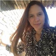 Trabajadora Social, con una Maestría en Geografía en curso y experiencia en asesorías académicas de nivel universitario